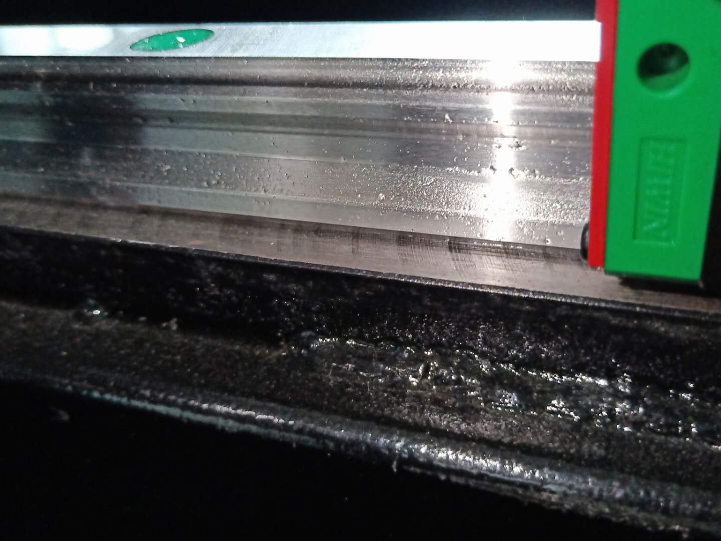 激光切割機直線導軌與滑輪傳動區(qū)別有哪些？