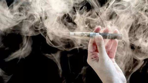 電子煙退出互聯(lián)網(wǎng)銷售渠道對于保護未成年人是件好事！