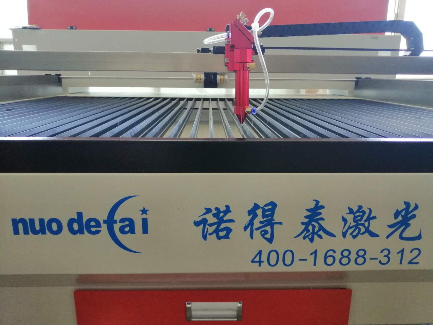 在雕刻行業(yè)激光切割機(jī)是一種被遺忘的記憶！