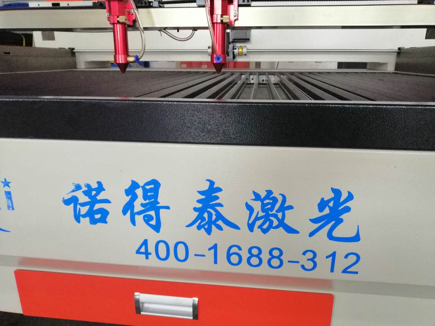 非金屬激光機把功率加大可以切割金屬材料嗎？