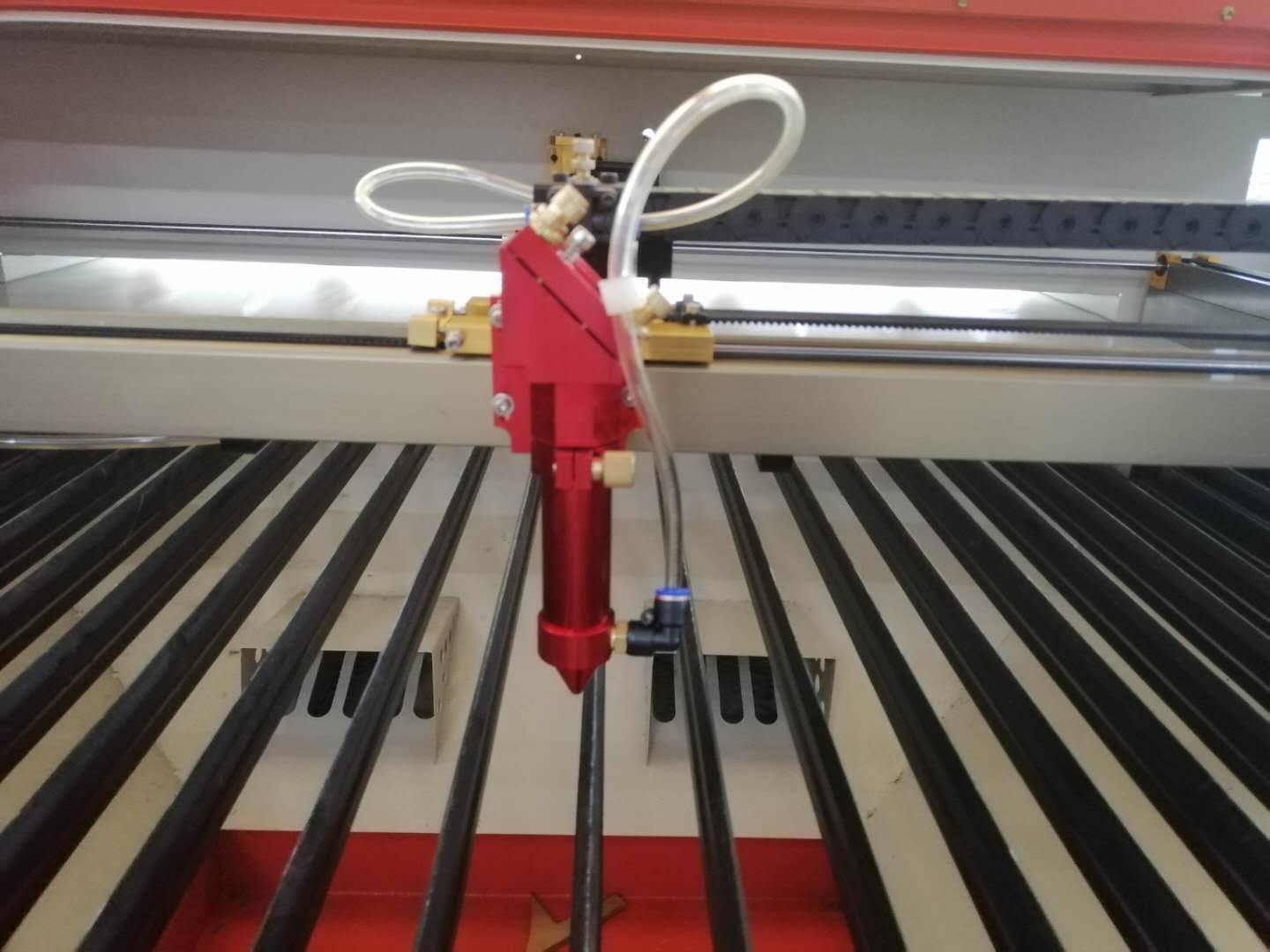 亞克力激光切割機(jī)介紹！