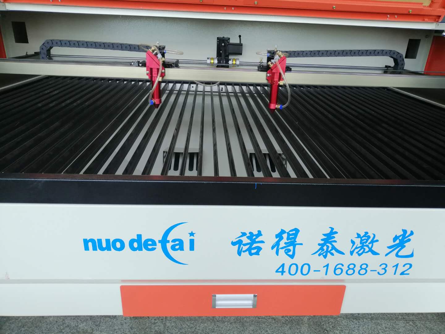 哪種激光切割機(jī)切割厚亞克力板效果好？