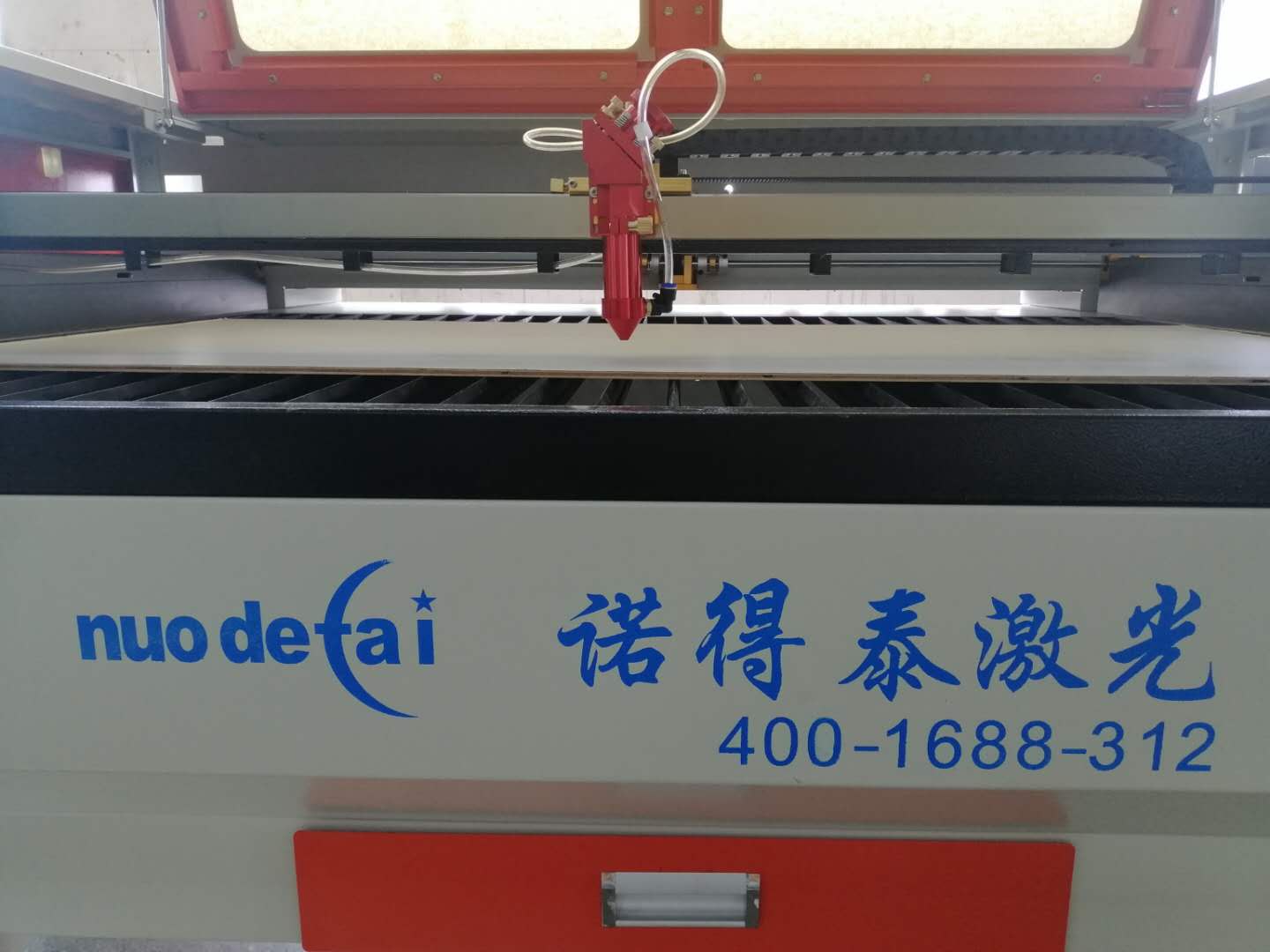 薄膜材料對(duì)于非金屬激光切割機(jī)要求！