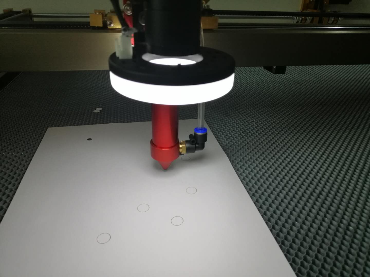 鞋材加工應用于哪種激光切割機會比較適合，價格貴嗎？