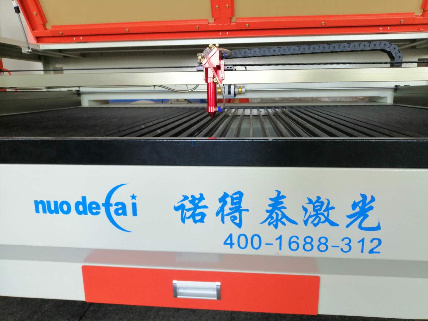 一個廠家做出臺小型非金屬材料激光切割機(jī)利潤到底有多少？