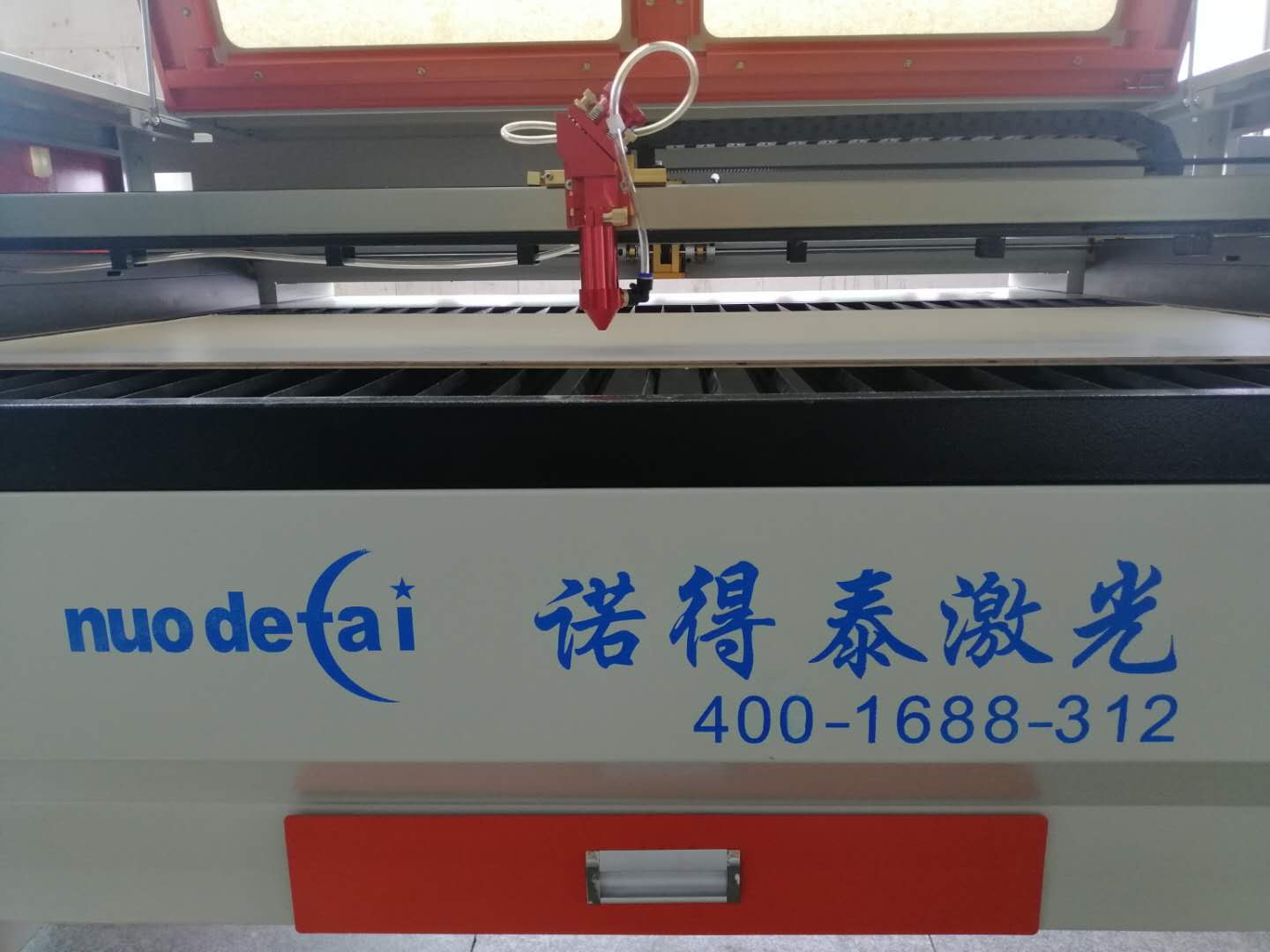 絨布裁剪應(yīng)用激光切割機(jī)的價值體現(xiàn)在哪些方面？
