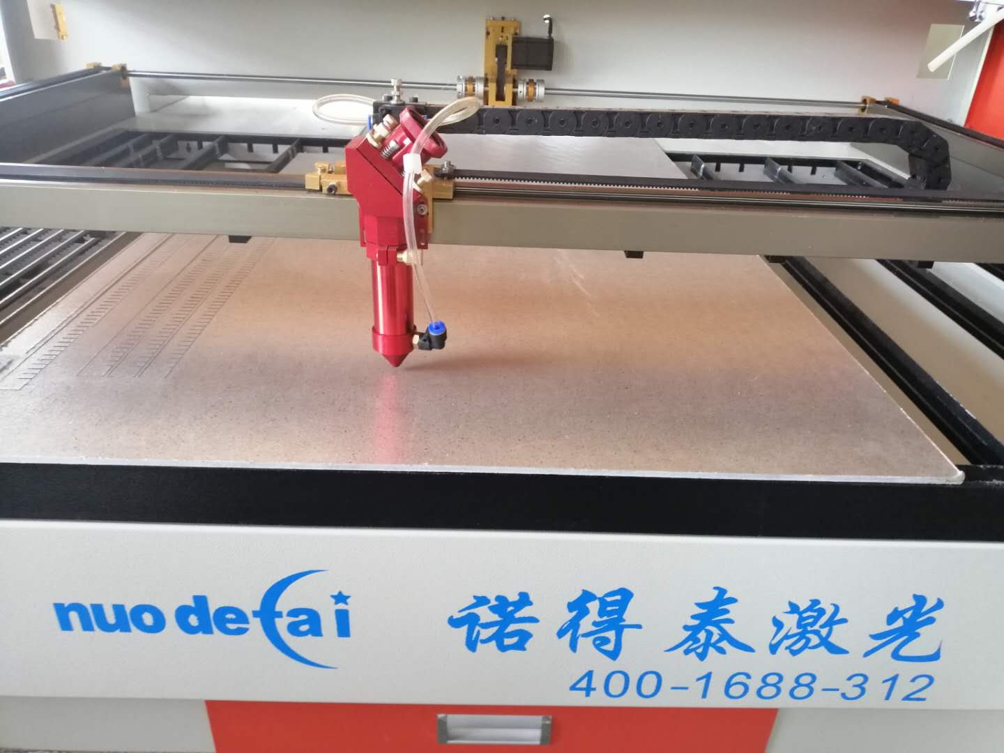 激光切割機(jī)加工過程中突然停止不工作了該怎么辦？